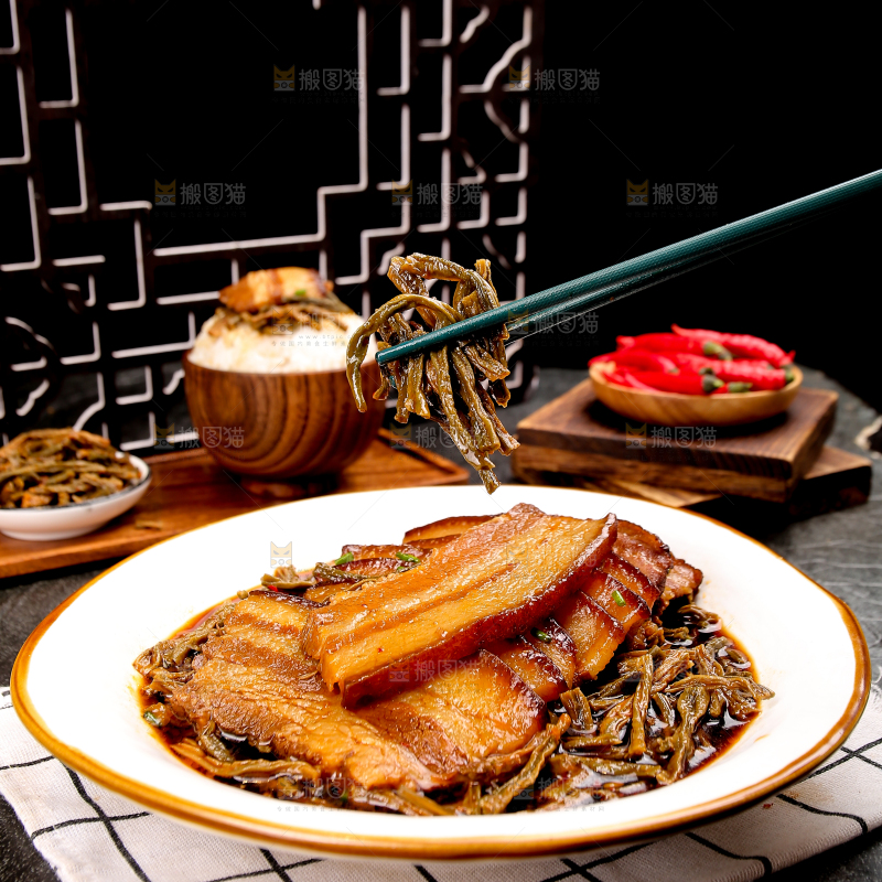 深底上的干豆角扣肉