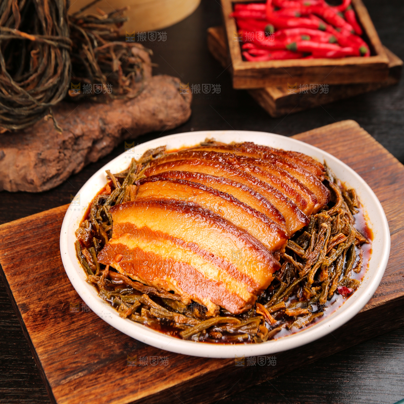 深底上的干豆角扣肉