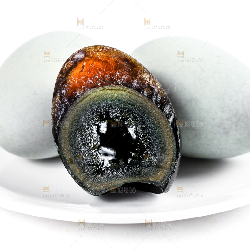 白底上的皮蛋