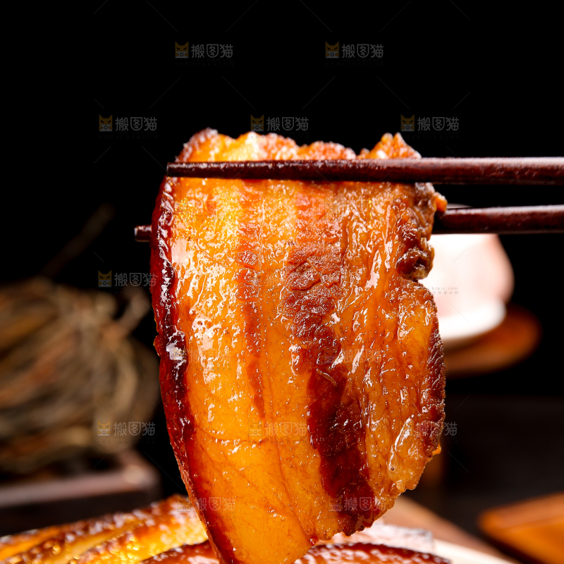 深底上的干豆角扣肉