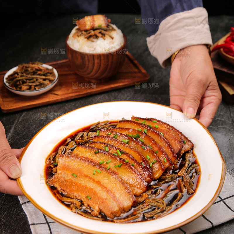 深底上的干豆角扣肉