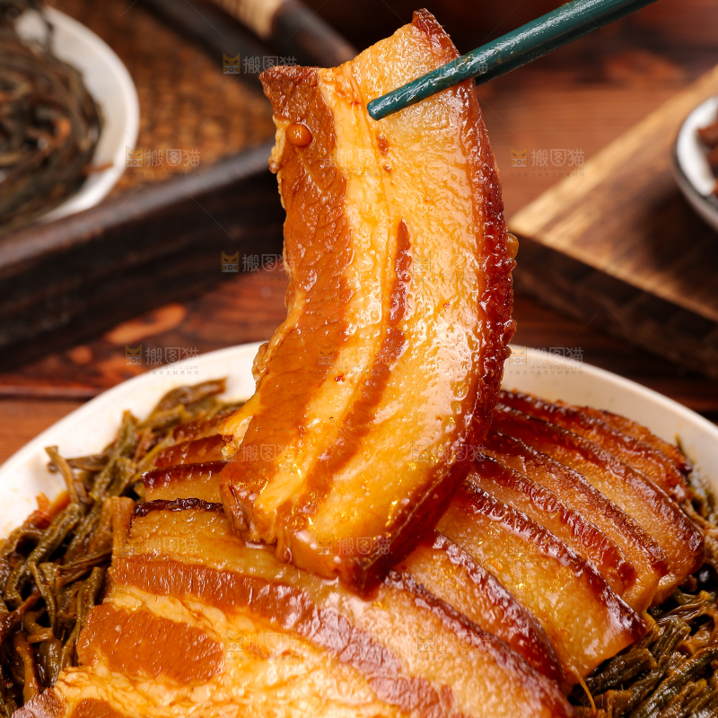 深底上的干豆角扣肉