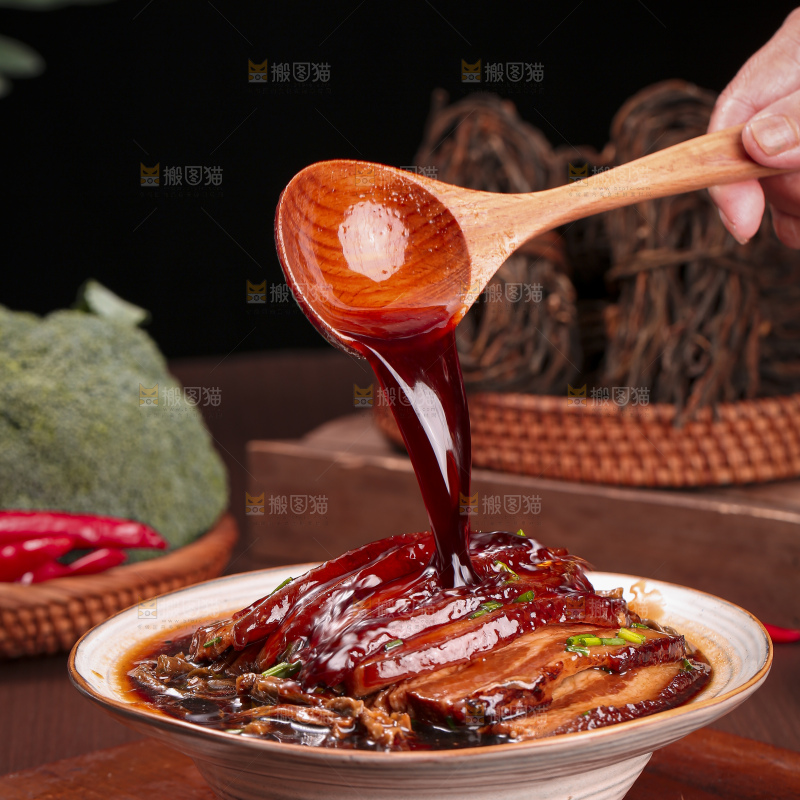 深底上的干豆角扣肉