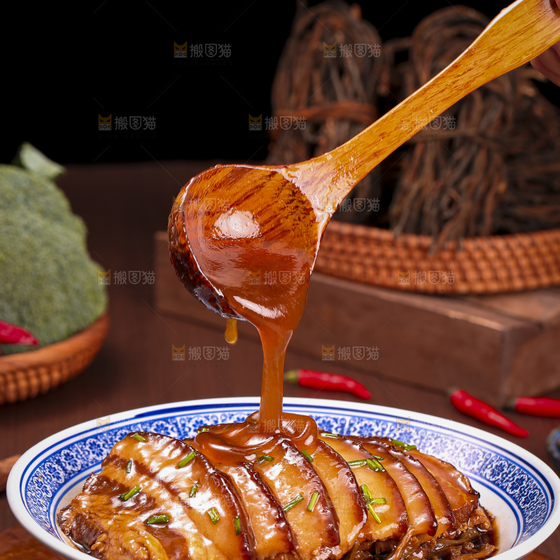 深底上的干豆角扣肉