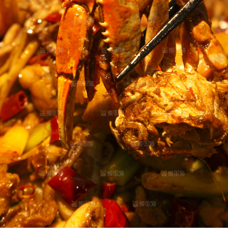 深底上的香辣肉蟹煲
