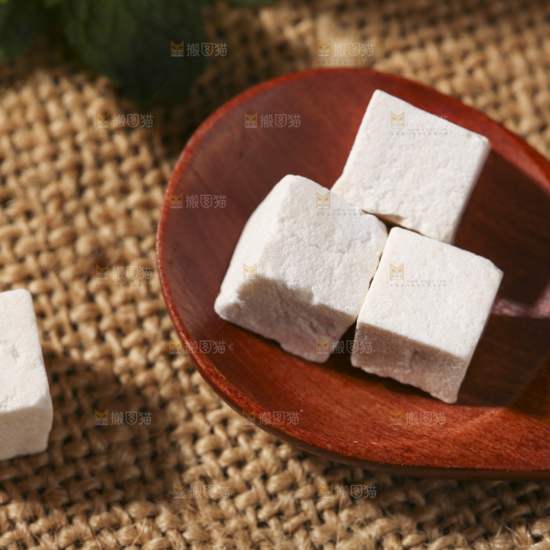 深底上的茯苓