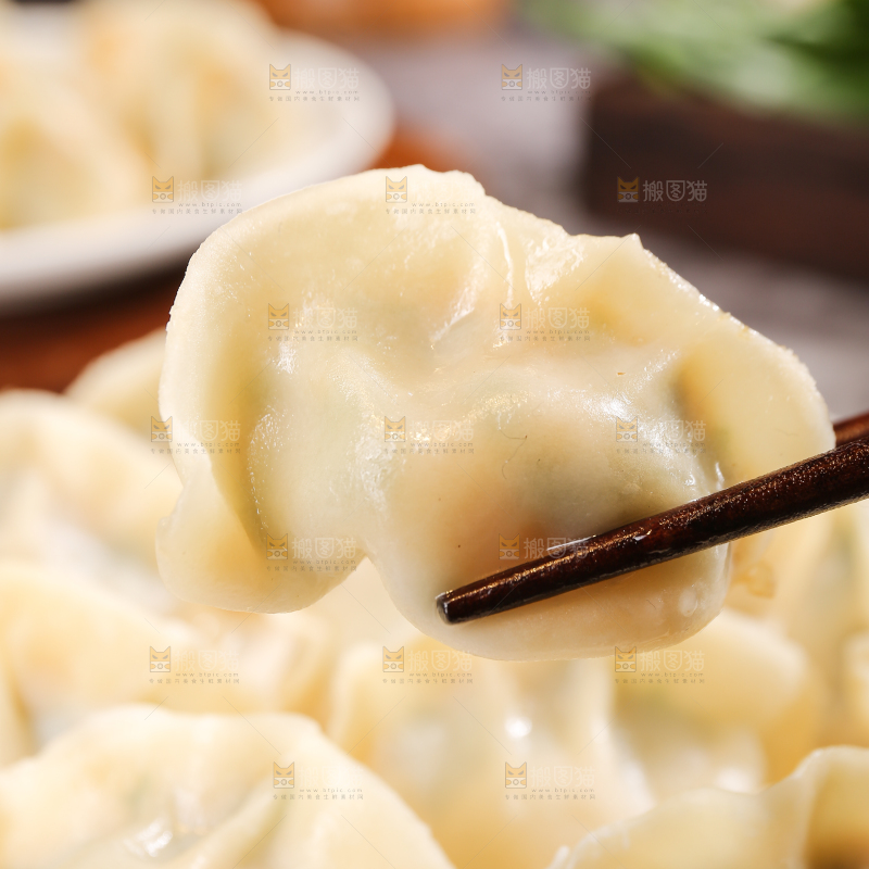 盘子里的手工水饺