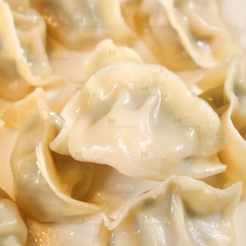 盘子里的手工水饺