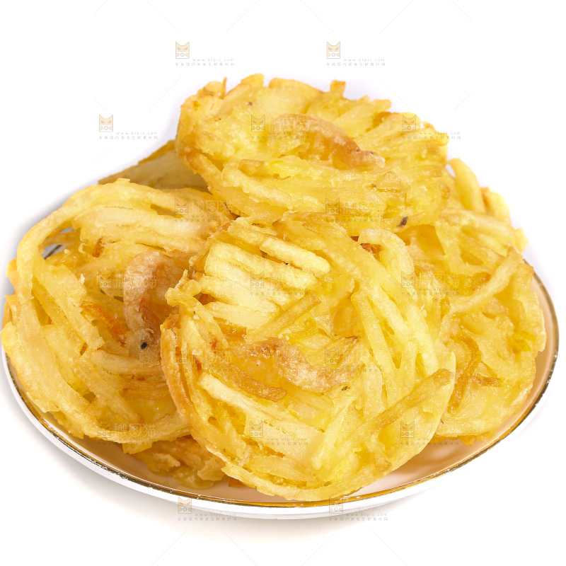 白底上的土豆鲜虾饼