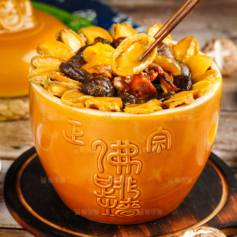 深底上的佛跳墙食材