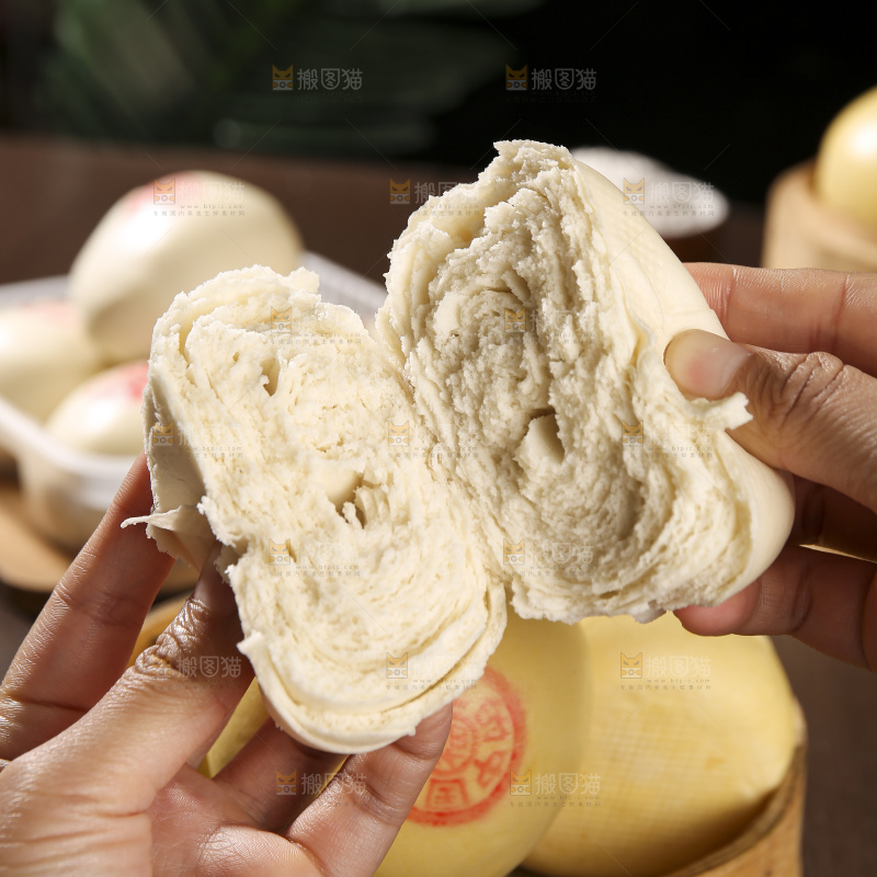 深底上的白面馒头