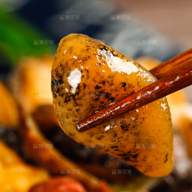 深底上的佛跳墙食材