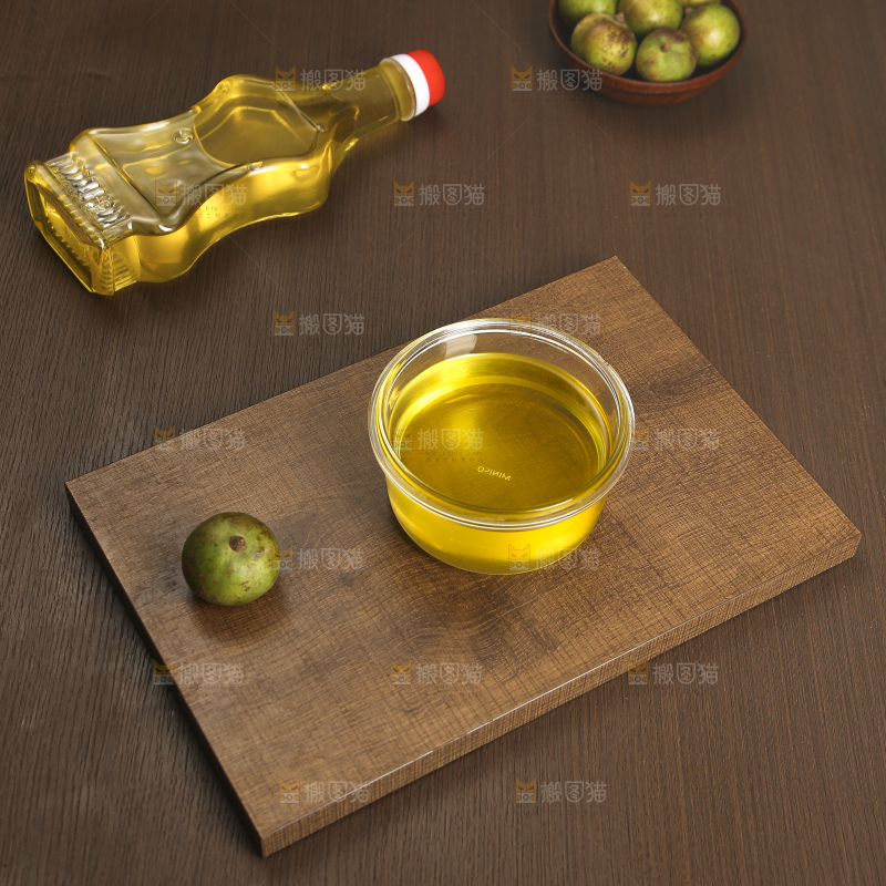 深底上的山茶油