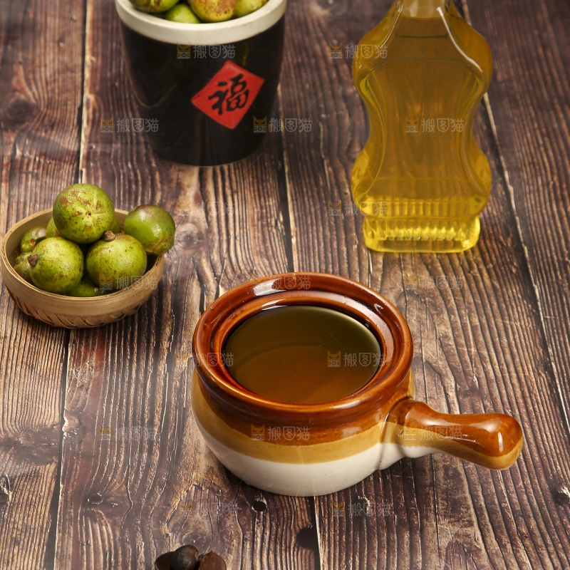 深底上的山茶油