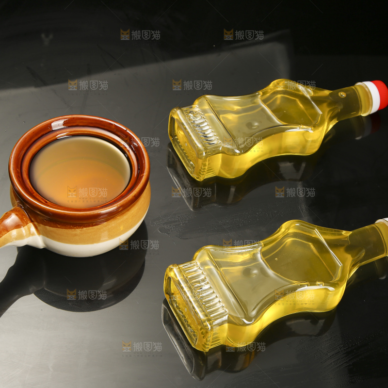 深底上的山茶油