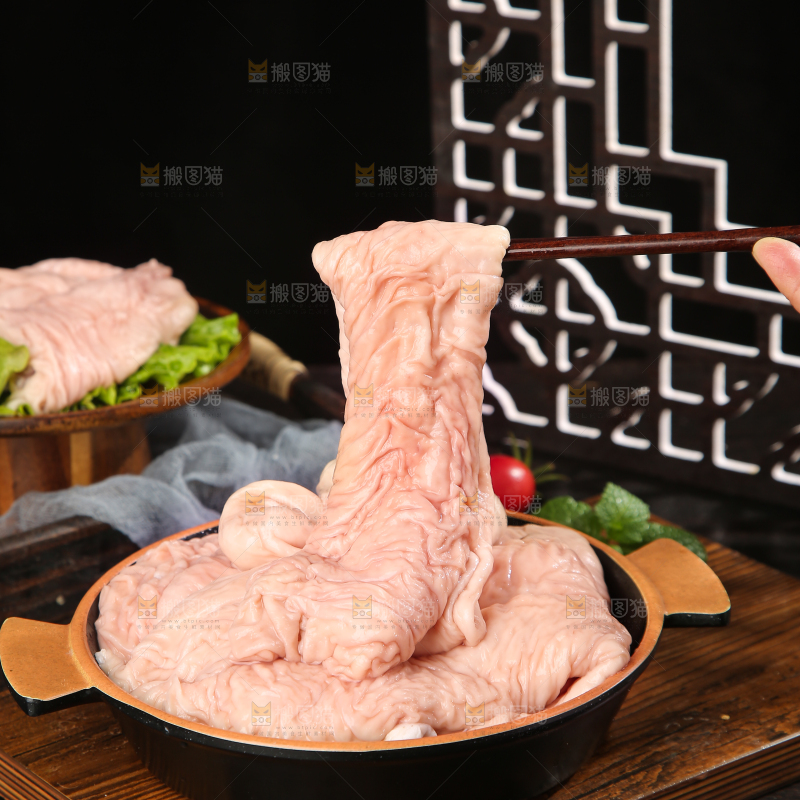 深底上的新鲜猪大肠