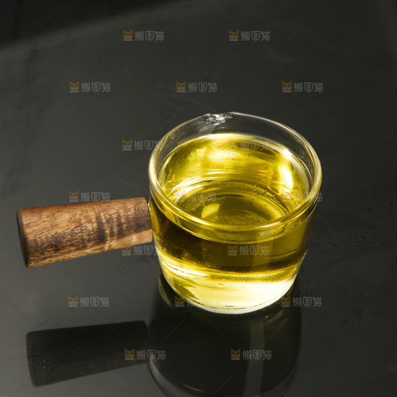 深底上的山茶油