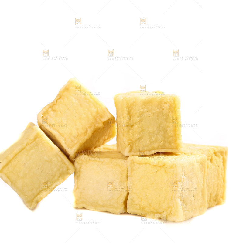 白底上的火锅丸子