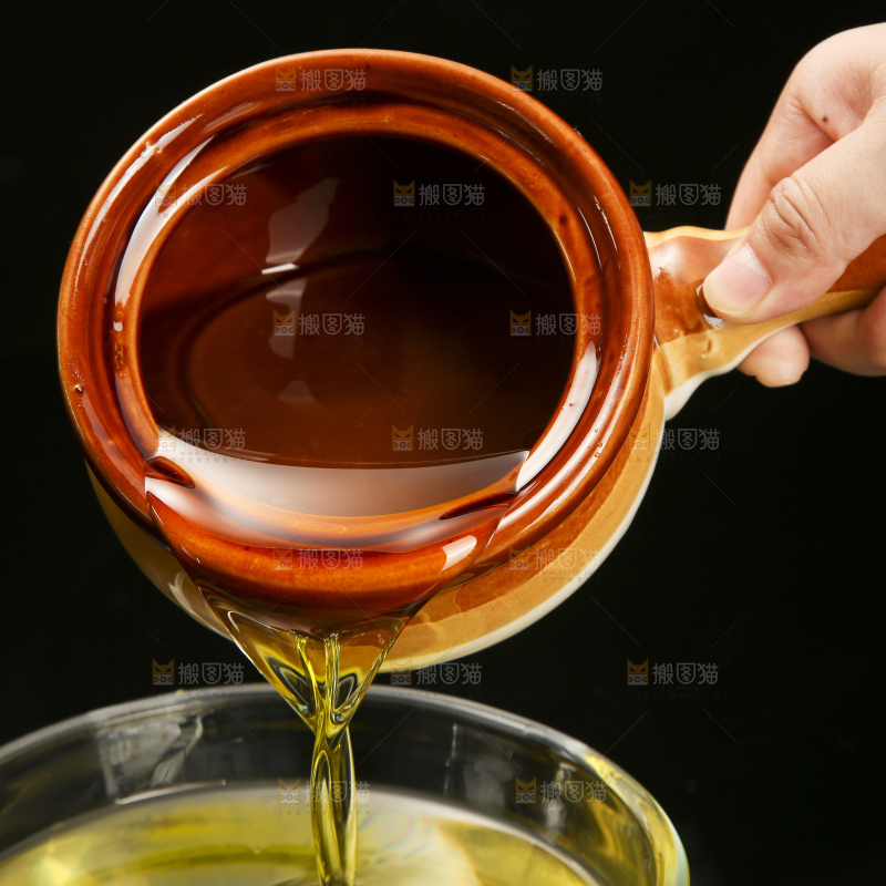 深底上的山茶油