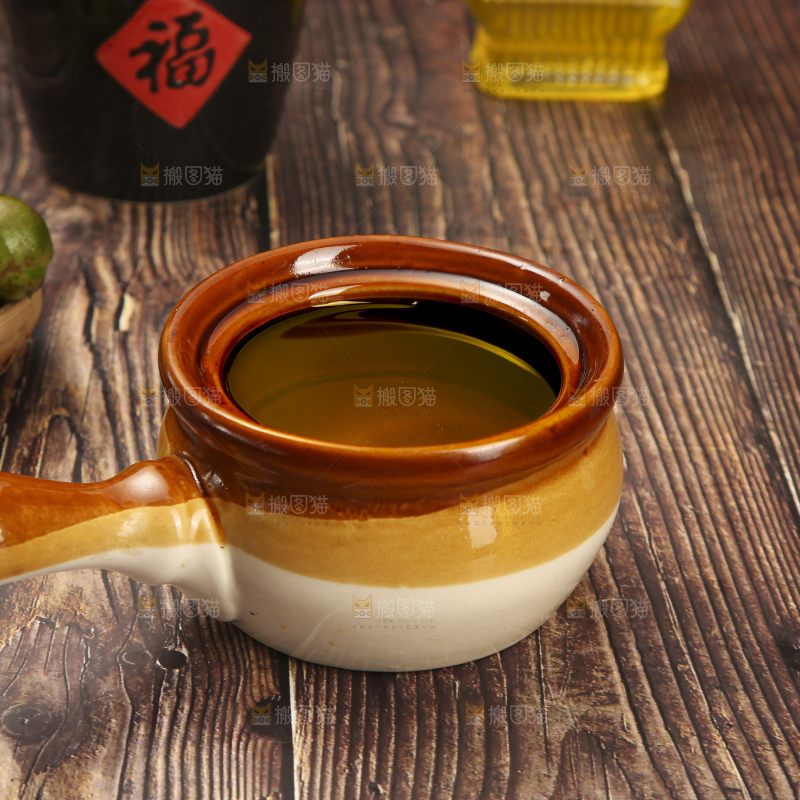 深底上的山茶油