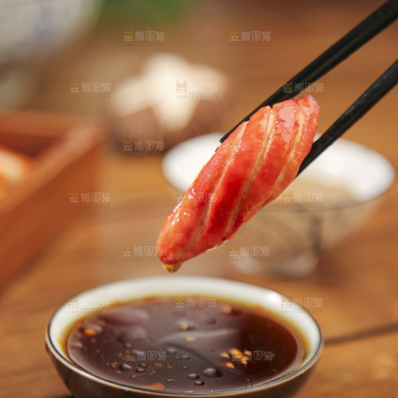 木底上的火锅丸子