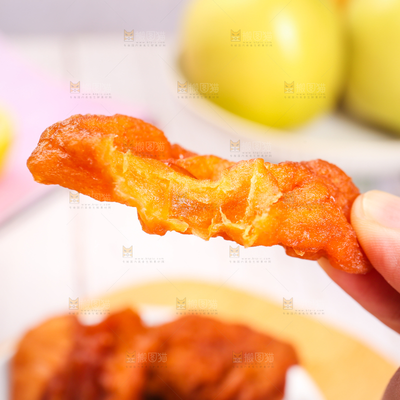 浅底上的苹果干