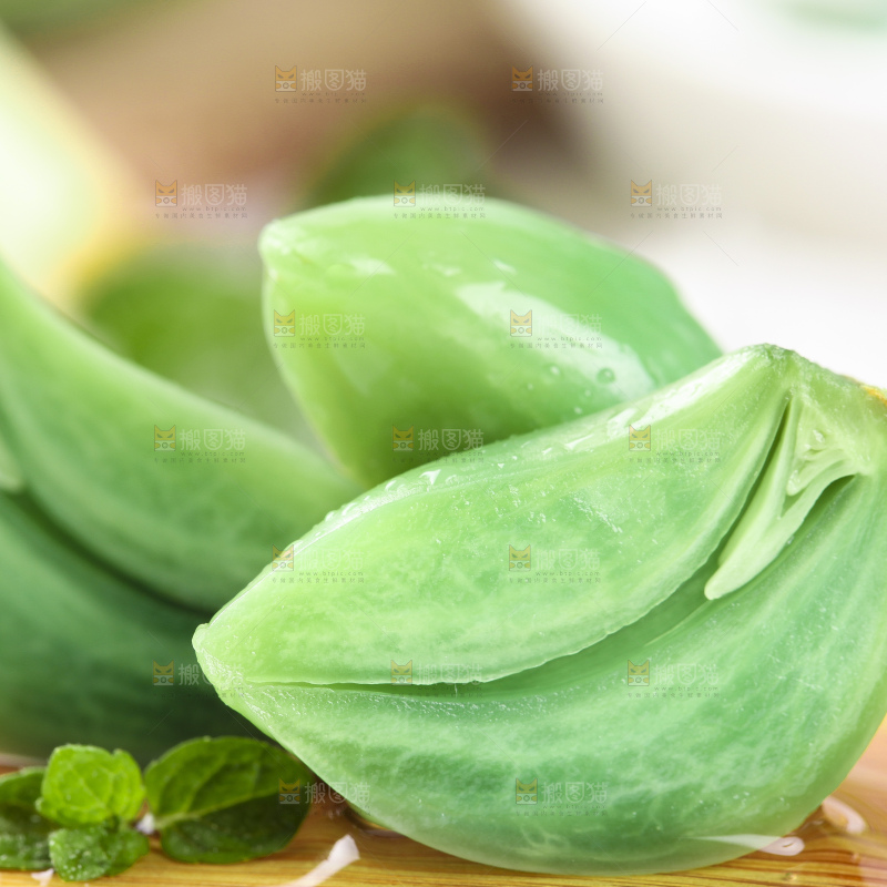 浅底上的腊八蒜