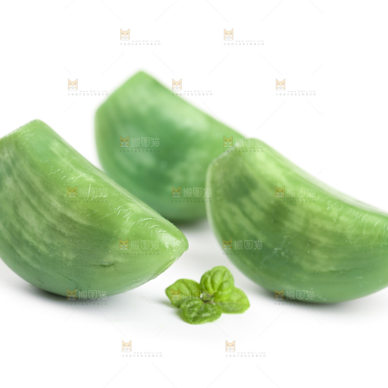 白底上的腊八蒜