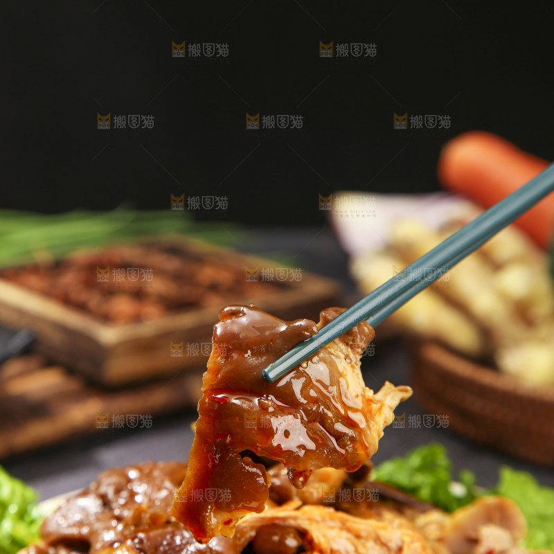 深底上的羊头肉