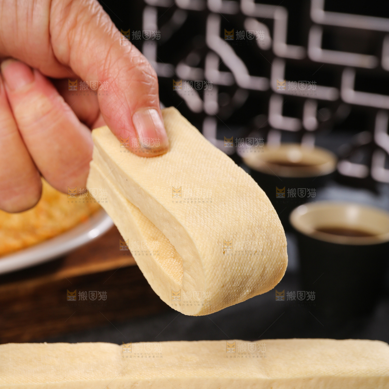 深底上的包浆豆腐