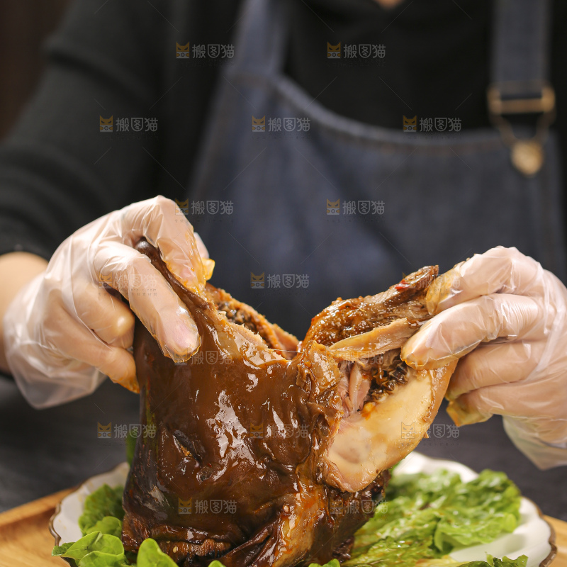 深底上的羊头肉