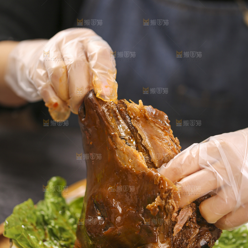深底上的羊头肉