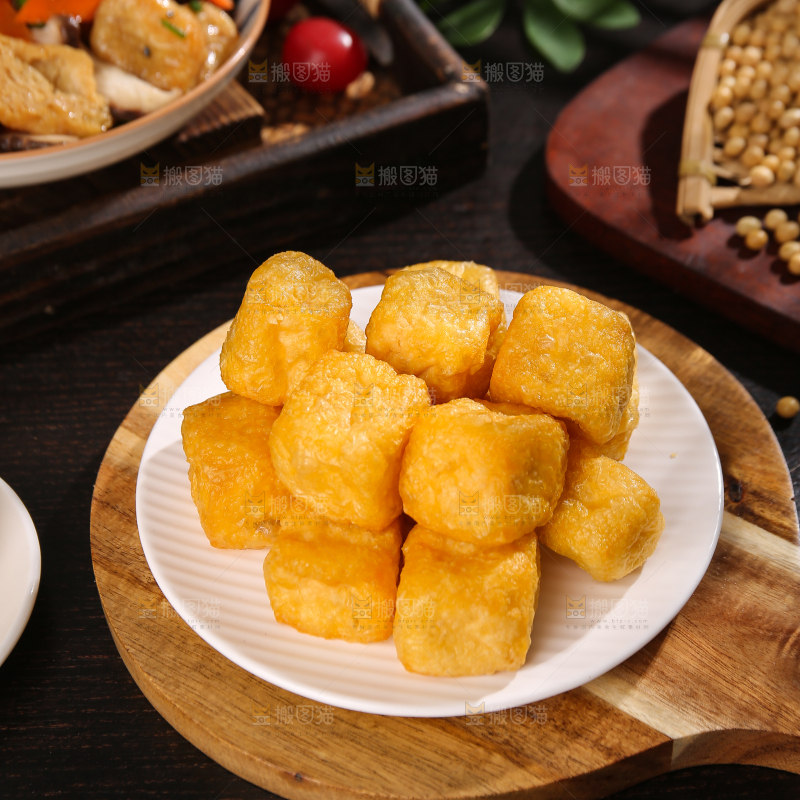 深底上的油豆腐