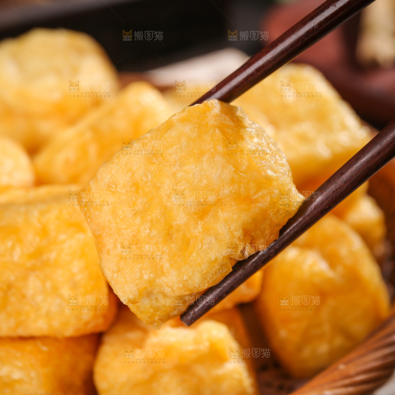 深底上的油豆腐