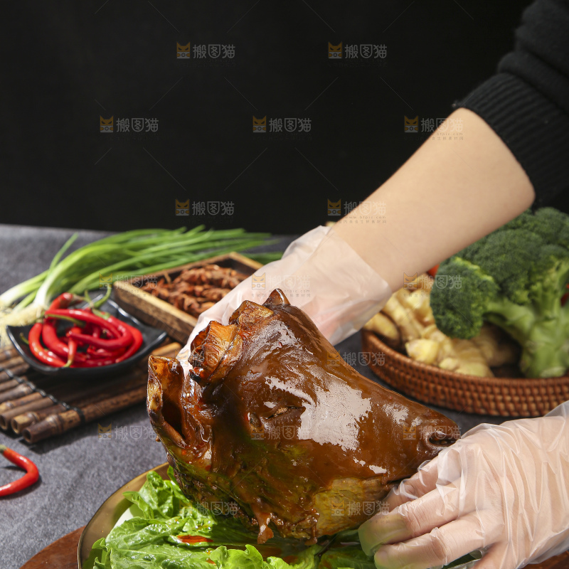 深底上的羊头肉