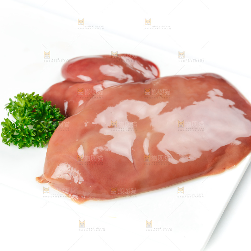 白底上的鸡肝