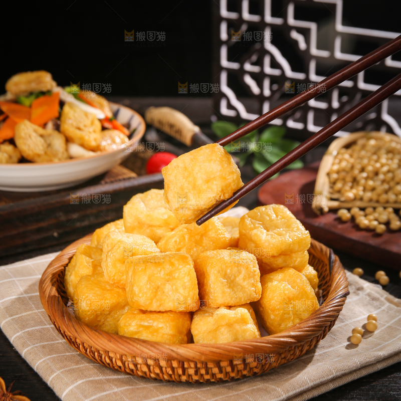 深底上的油豆腐