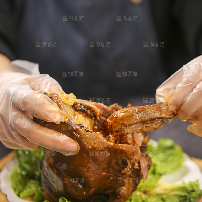 深底上的羊头肉