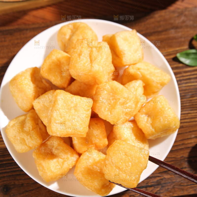 深底上的油豆腐
