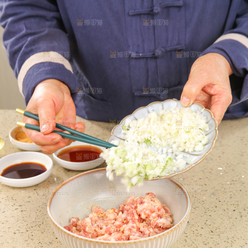 手工牛肉饺子制作