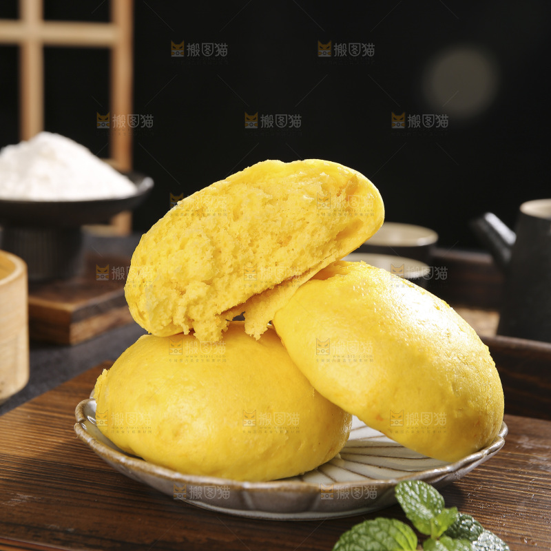 深底上的南瓜馒头