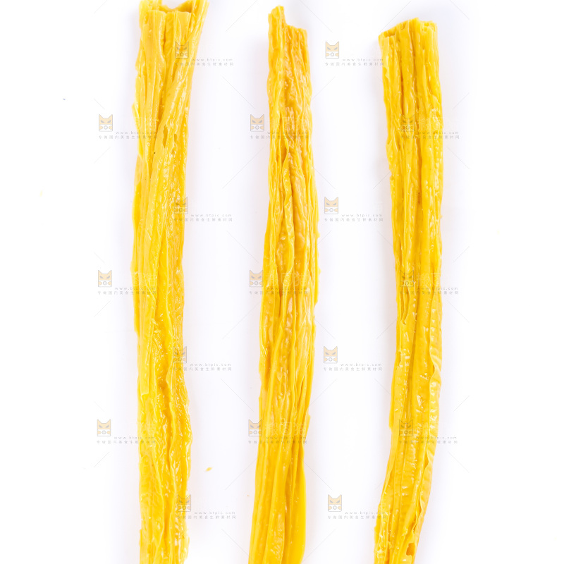 白底上放着腐竹