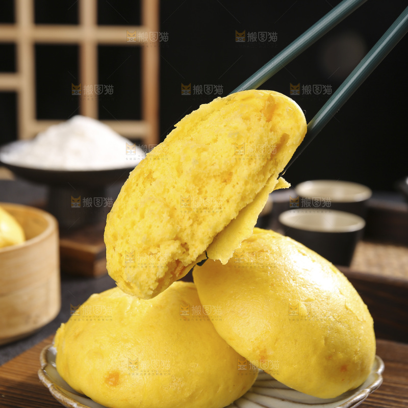 深底上的南瓜馒头