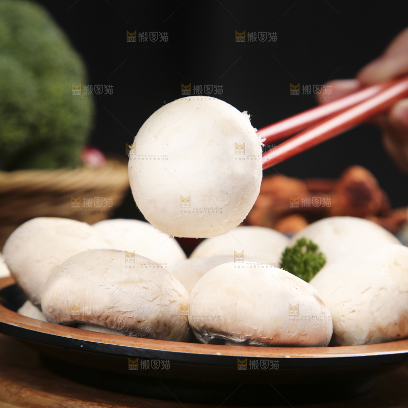 深底上的口蘑
