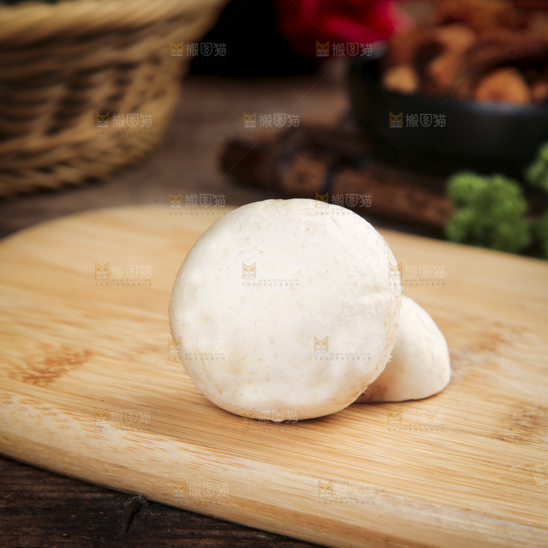深底上的口蘑