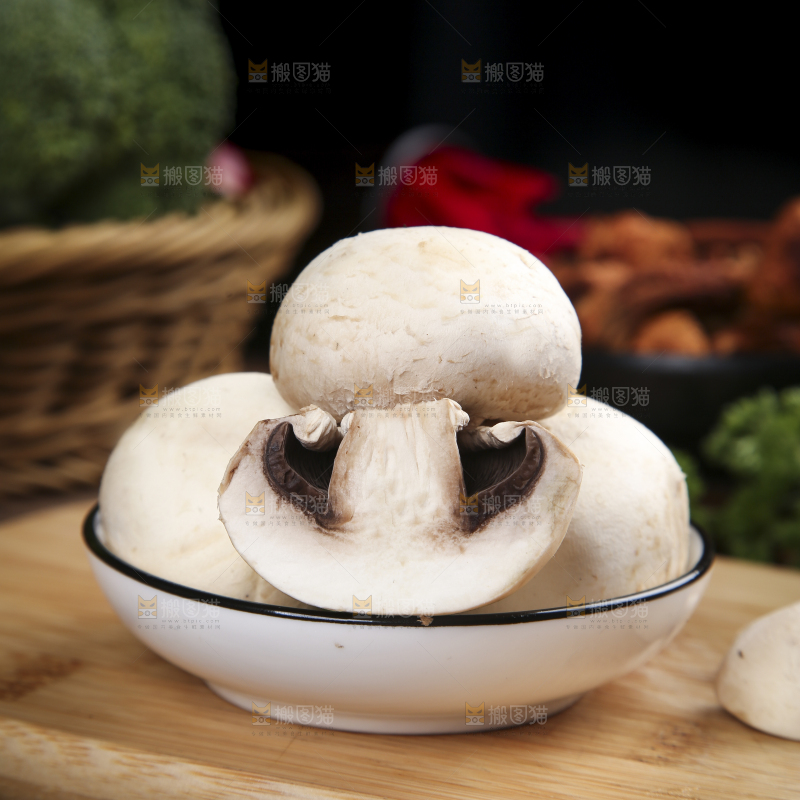 深底上的口蘑