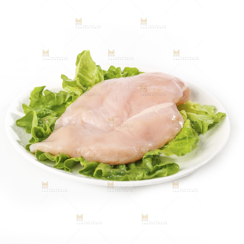 白底上的鸡胸肉