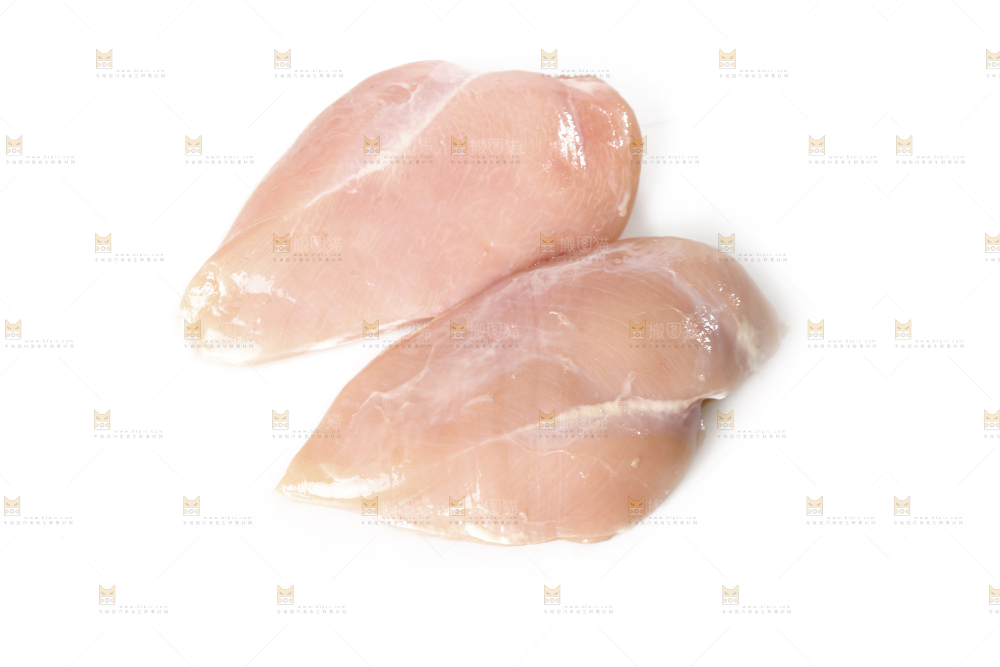 白底上的鸡胸肉