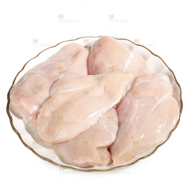 白底上的鸡胸肉