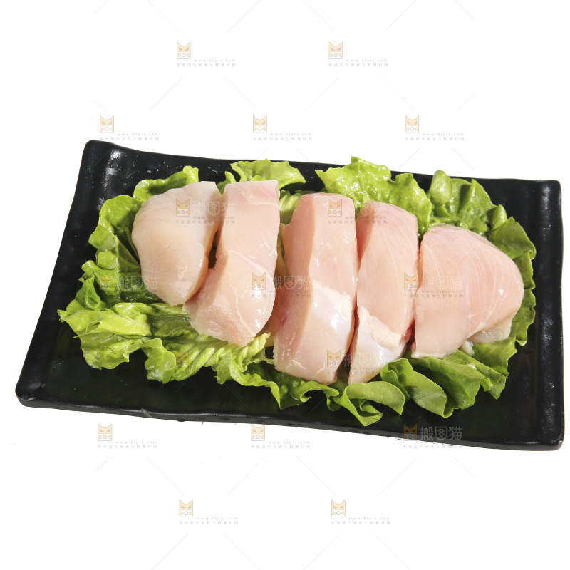 白底上的鸡胸肉